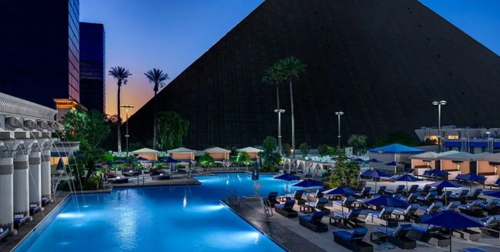 Emirates Airline Luxor Office in Egypt