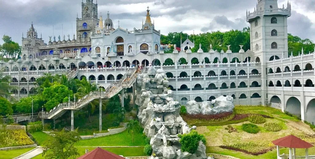 Emirates Airlines Cebu office in Philippines